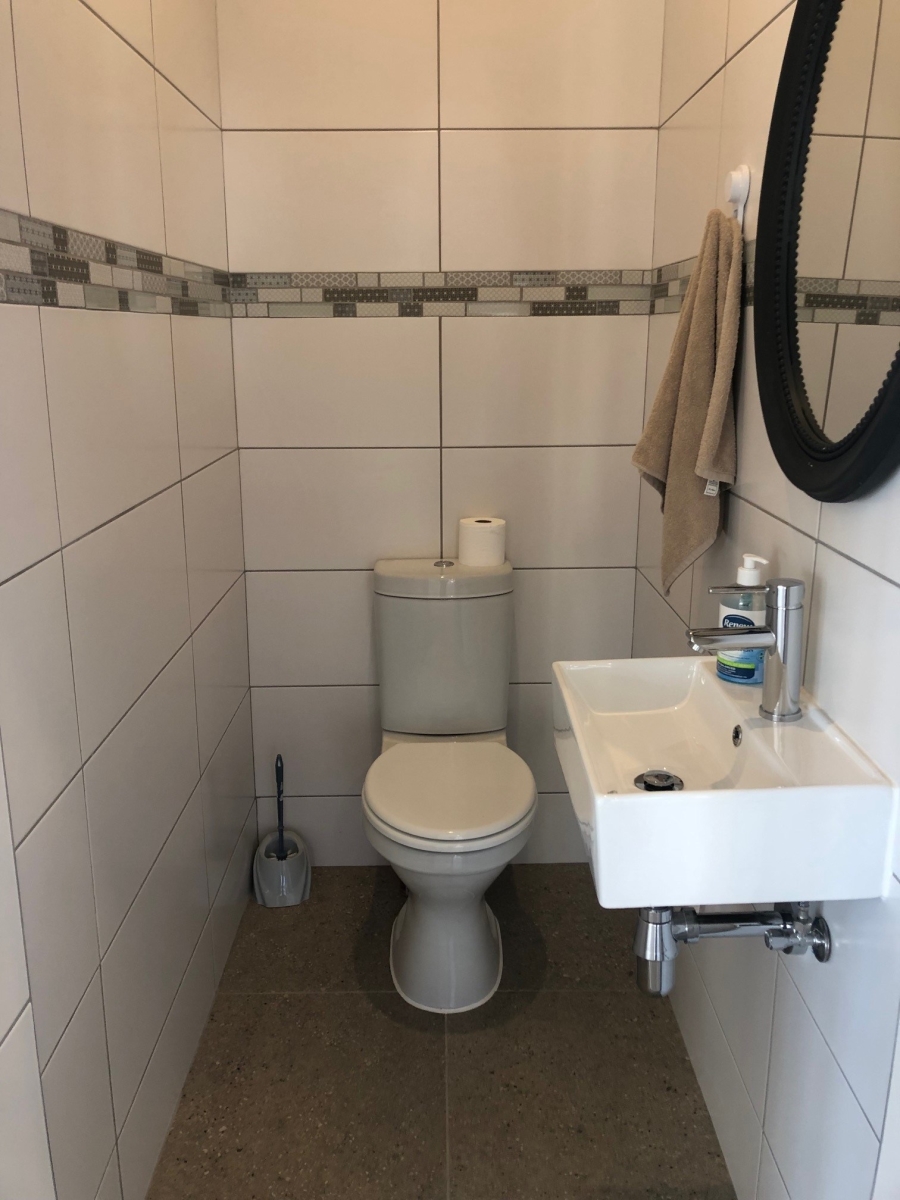 To Let 2 Bedroom Property for Rent in Middedorp Western Cape
